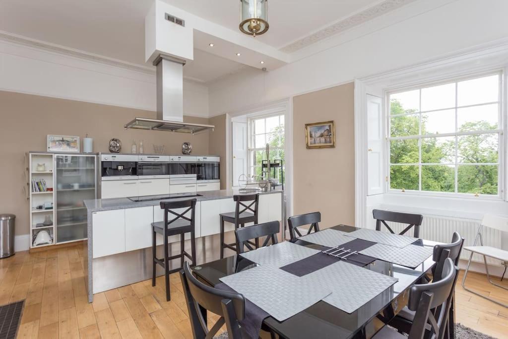 Apartment Prime Centre - 4 Bed Penthouse