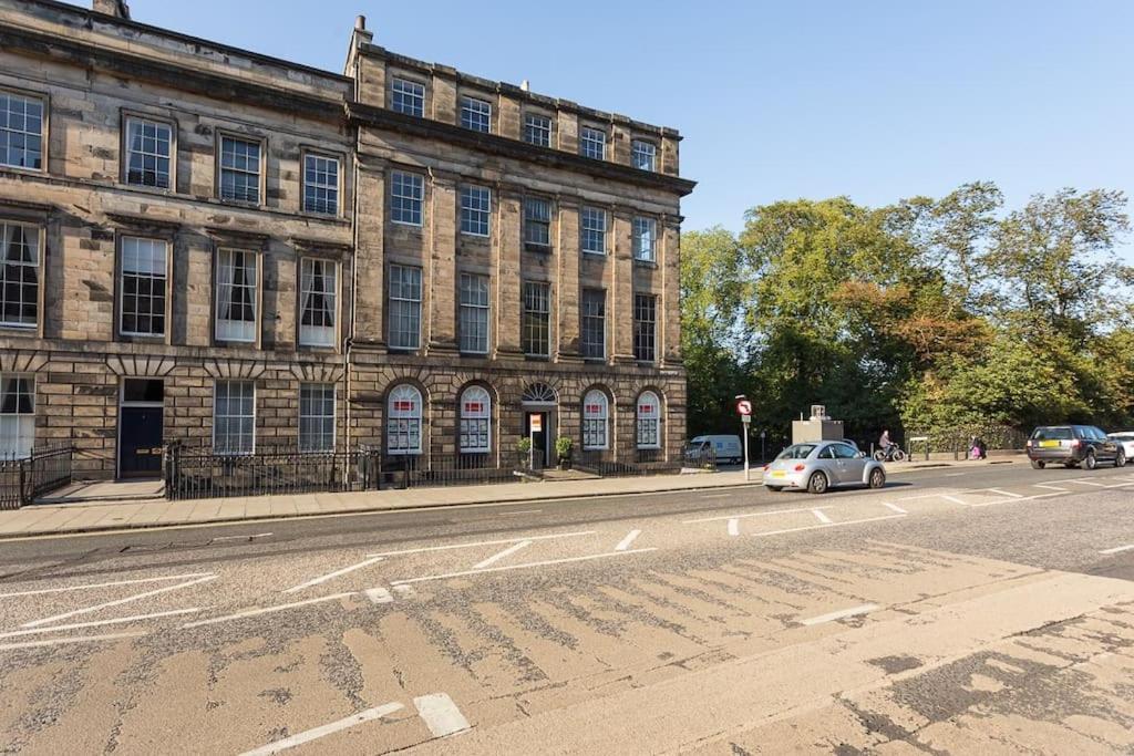 Prime Centre - 4 Bed Penthouse *
