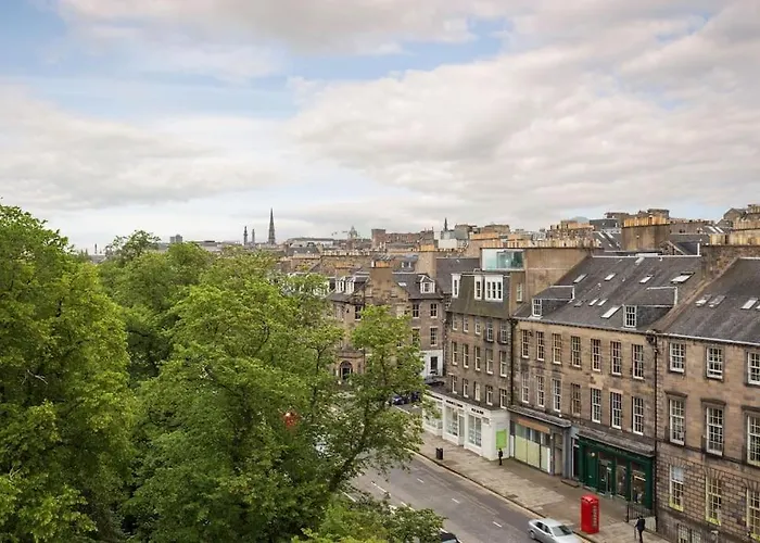 Prime Edinburgh City Centre - 4 Bed Penthouse