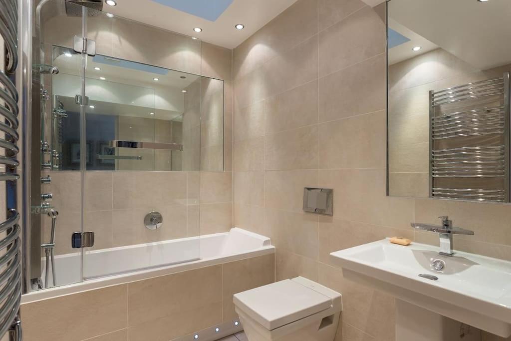 Prime Centre - 4 Bed Penthouse * Edinburgh